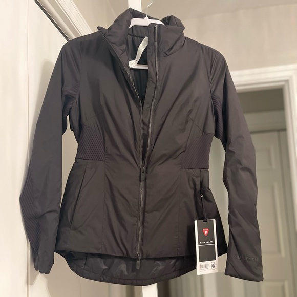 Lululemon SOFTMATTE INSULATED JACKET Black sz 4 NWT - Picture 8 of 15